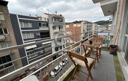 Balçova Sakarya Ana Cadde Üzeri Satılık Tadilatlı Daire