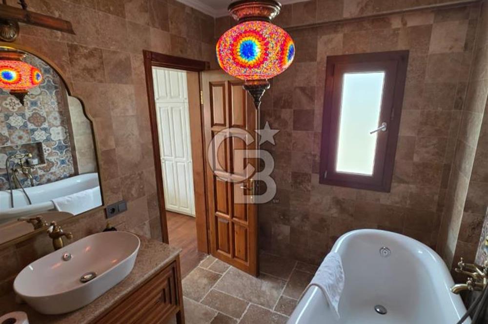 CB GİZ'DEN Kalkan'da Satılık manzaralı lüks villa (425 m2 arsa)