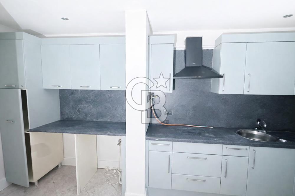 KABATAŞ, SETÜSTÜ'NDE DENİZ MANZARALI OFİS DAİRESİ