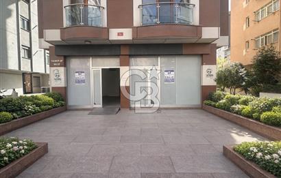 Kadikoy Merdivenkoyde Kiralik Dukkan