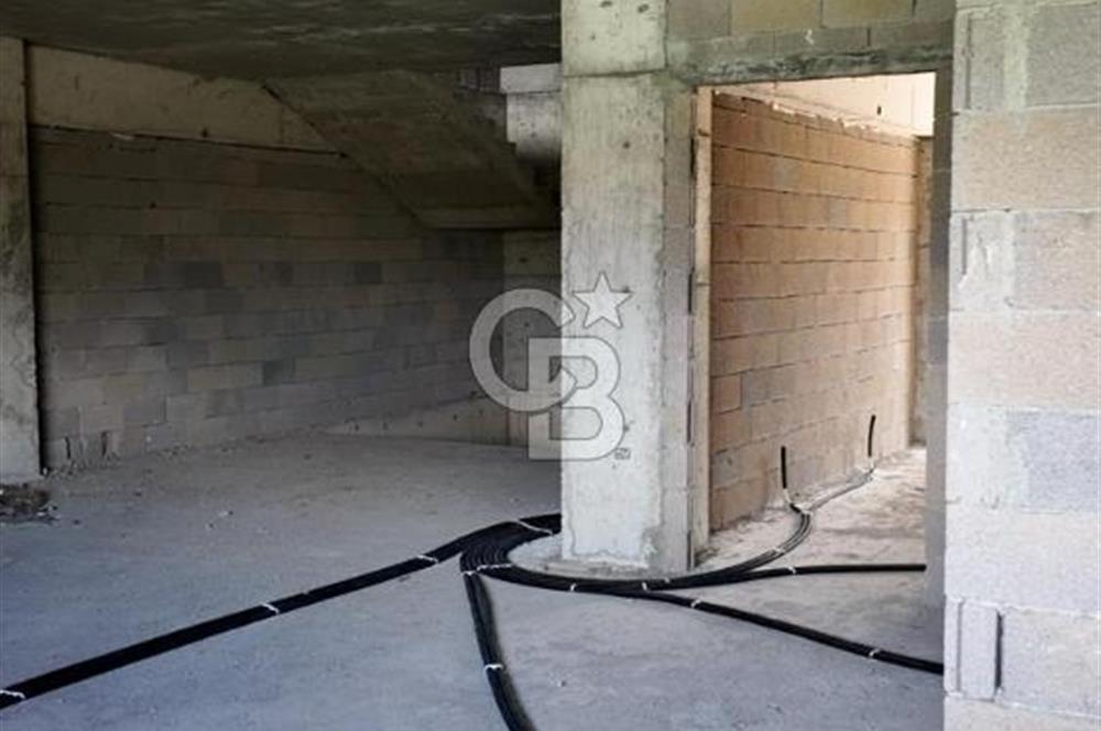 Beytepe’de 777 m² Net Kullanım Alanlı, Geniş Bahçeli Natamam Villa