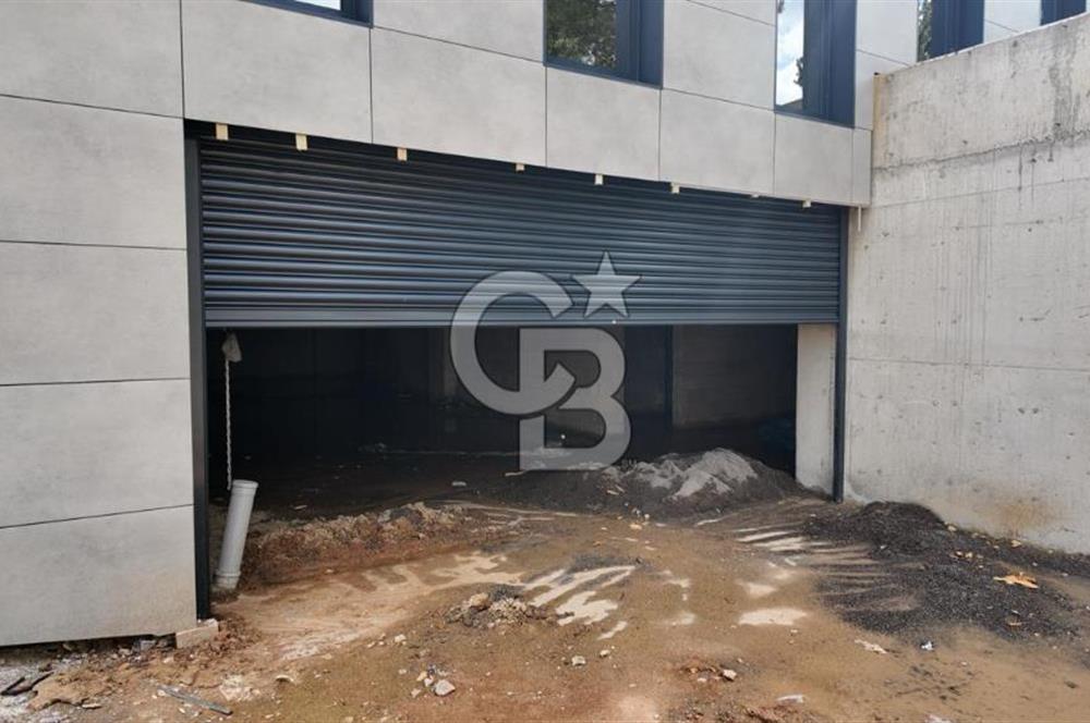 Beytepe’de 777 m² Net Kullanım Alanlı, Geniş Bahçeli Natamam Villa