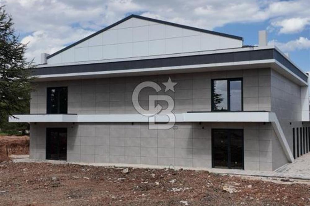 Beytepe’de 777 m² Net Kullanım Alanlı, Geniş Bahçeli Natamam Villa