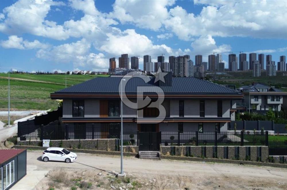 Beytepe’de 777 m² Net Kullanım Alanlı, Geniş Bahçeli Natamam Villa