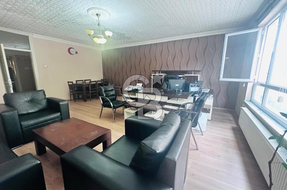 DEMİRTEPE METROSUNA 100 M MESAFEDE 2+1 SATILIK DAİRE OFİS 