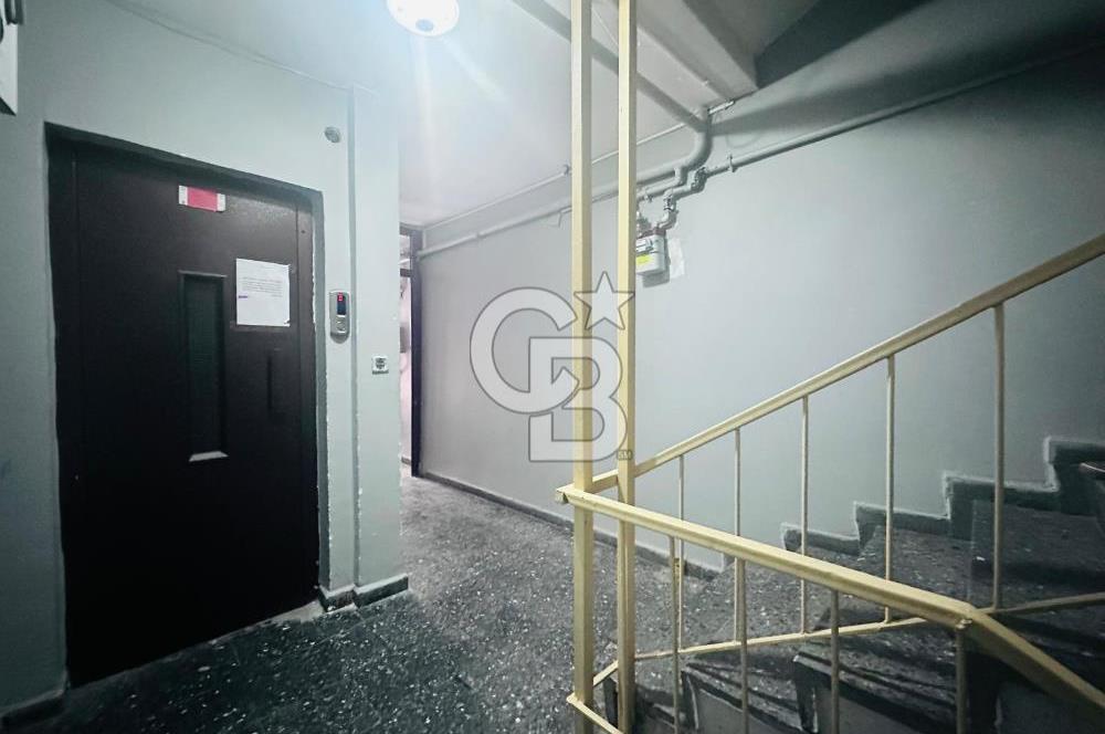 DEMİRTEPE METROSUNA 100 M MESAFEDE 2+1 SATILIK DAİRE OFİS 
