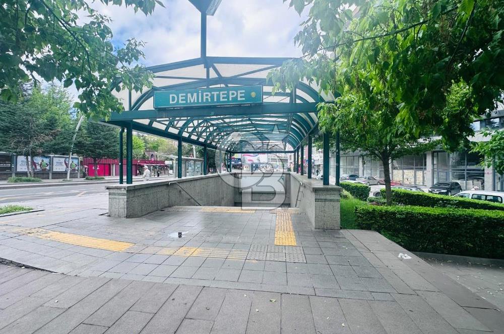 DEMİRTEPE METROSUNA 100 M MESAFEDE 2+1 SATILIK DAİRE OFİS 