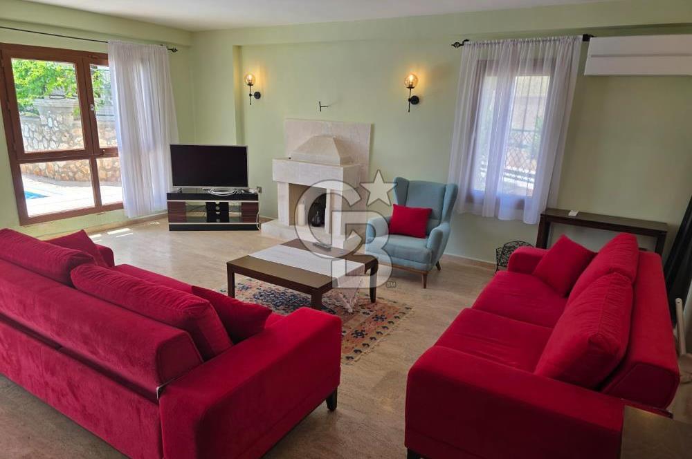 CB GİZ'DEN Kalkan'da Satılık manzaralı lüks villa (425 m2 arsa)