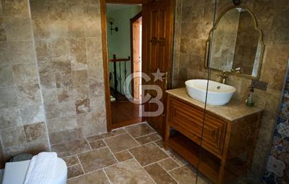 CB GİZ'DEN Kalkan'da Satılık manzaralı lüks villa (425 m2 arsa)