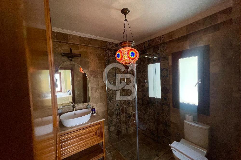 CB GİZ'DEN Kalkan'da Satılık manzaralı lüks villa (425 m2 arsa)