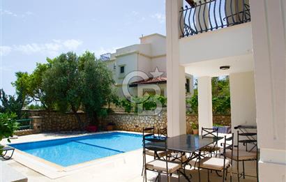 CB GİZ'DEN Kalkan'da Satılık manzaralı lüks villa (425 m2 arsa)