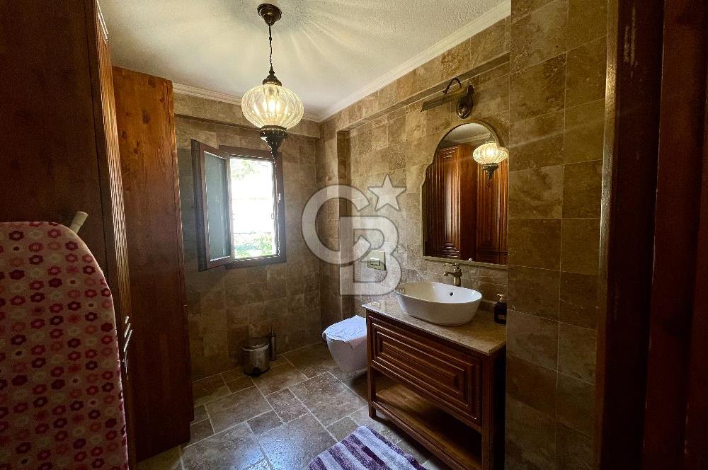 CB GİZ'DEN Kalkan'da Satılık manzaralı lüks villa (425 m2 arsa)