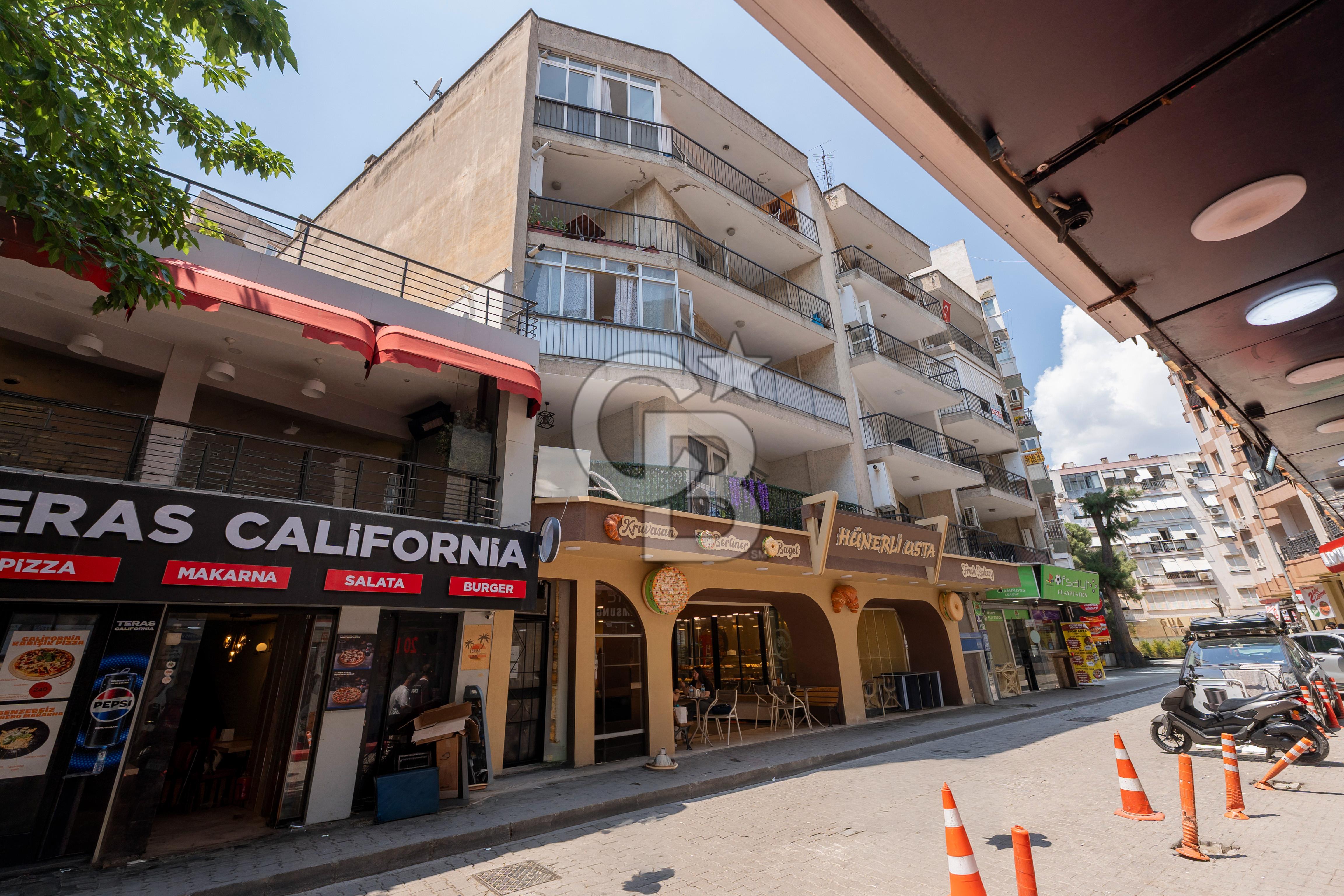 İzmir Bornova Küçükpark Satılık 3+1 135 m² Daire