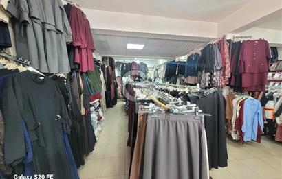 MENEMEN’DE CADDE ÜSTÜ | YÜKSEK CİROLU FULL STOKLU DEVREN KİRALIK GİYİM MAĞAZASI