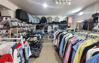 MENEMEN’DE CADDE ÜSTÜ | YÜKSEK CİROLU FULL STOKLU DEVREN KİRALIK GİYİM MAĞAZASI