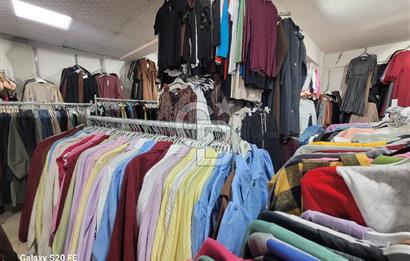 MENEMEN’DE CADDE ÜSTÜ | YÜKSEK CİROLU FULL STOKLU DEVREN KİRALIK GİYİM MAĞAZASI