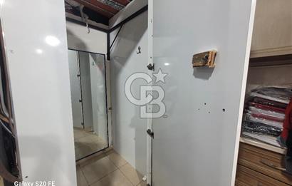 MENEMEN’DE CADDE ÜSTÜ | YÜKSEK CİROLU FULL STOKLU DEVREN KİRALIK GİYİM MAĞAZASI