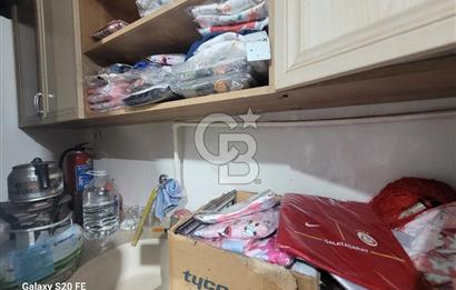 MENEMEN’DE CADDE ÜSTÜ | YÜKSEK CİROLU FULL STOKLU DEVREN KİRALIK GİYİM MAĞAZASI