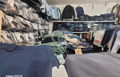 MENEMEN’DE CADDE ÜSTÜ | YÜKSEK CİROLU FULL STOKLU DEVREN KİRALIK GİYİM MAĞAZASI