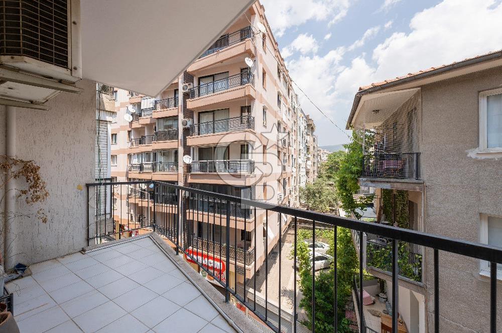 İzmir Bornova Küçükpark Satılık 3+1 135 m² Daire