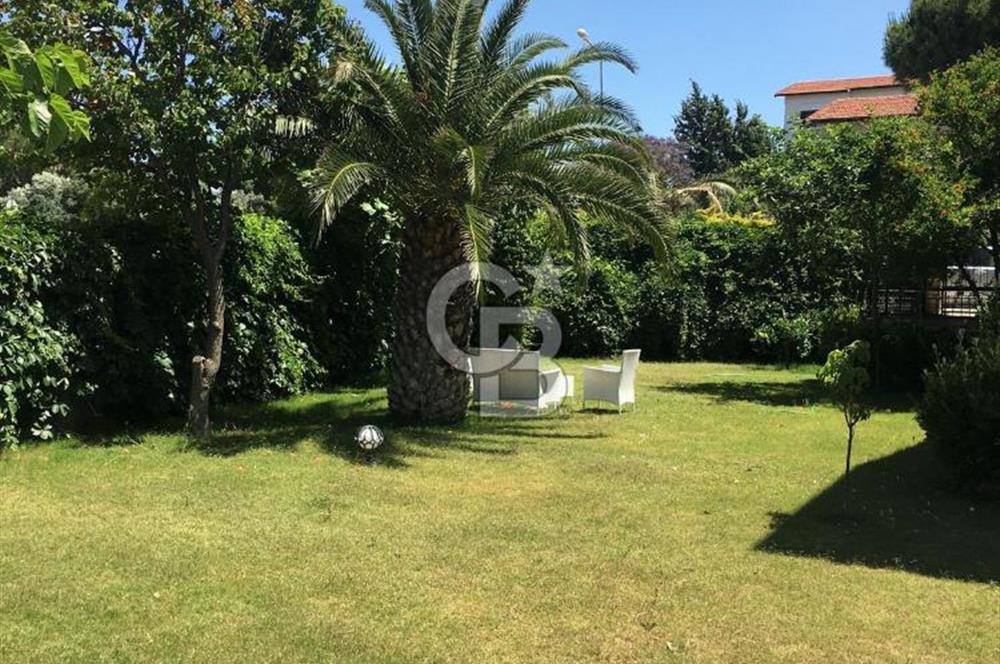 Çeşme Yalı mh. 400 m² Bahçeli, Her Şey Dahil Konsept Lüks Müstakil Yazlık