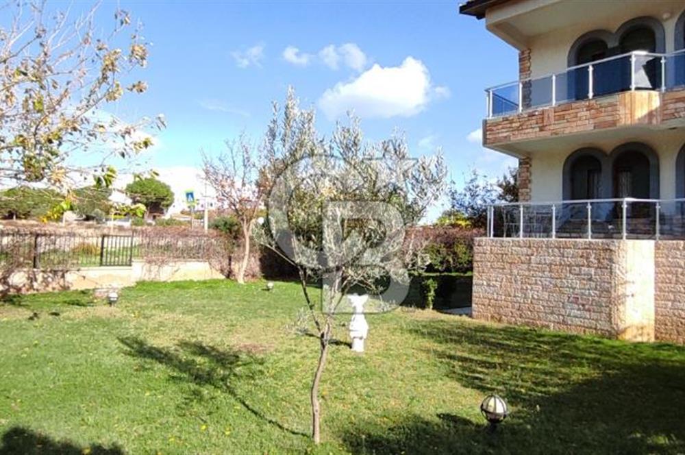 Çeşme Yalı mh. 400 m² Bahçeli, Her Şey Dahil Konsept Lüks Müstakil Yazlık