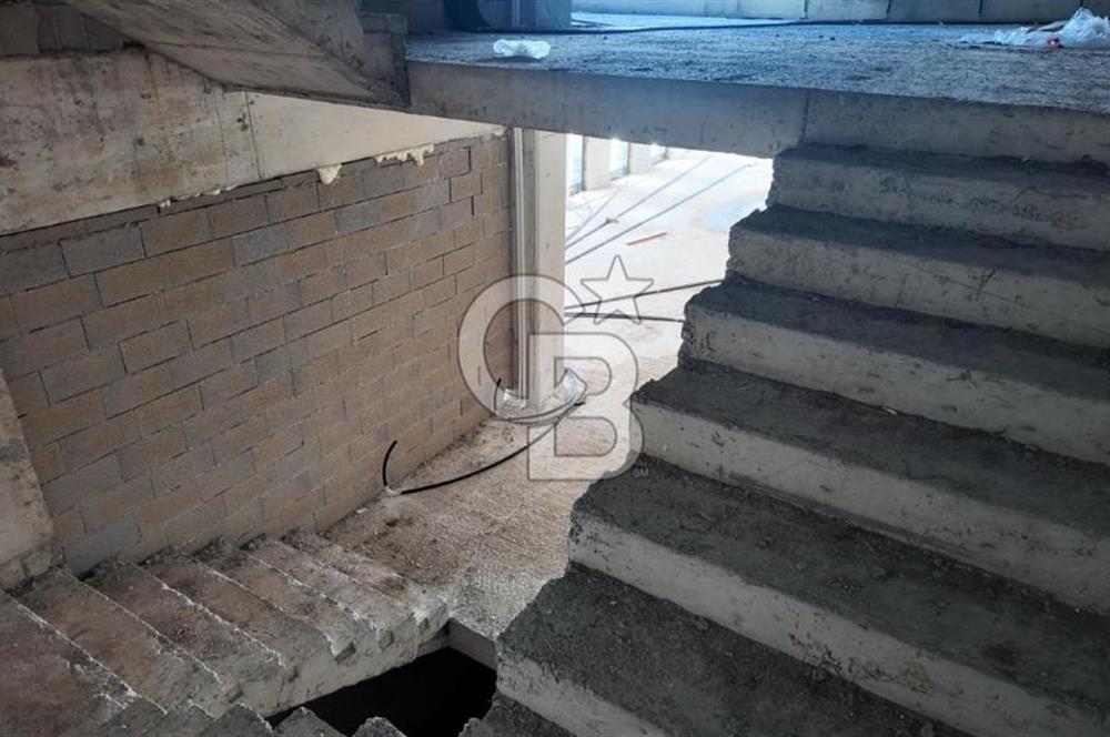 Bağlar Caddesinin En Prestijli Noktasında Komple Kiralık Bina