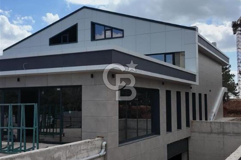 Bağlar Caddesinin En Prestijli Noktasında Komple Kiralık Bina