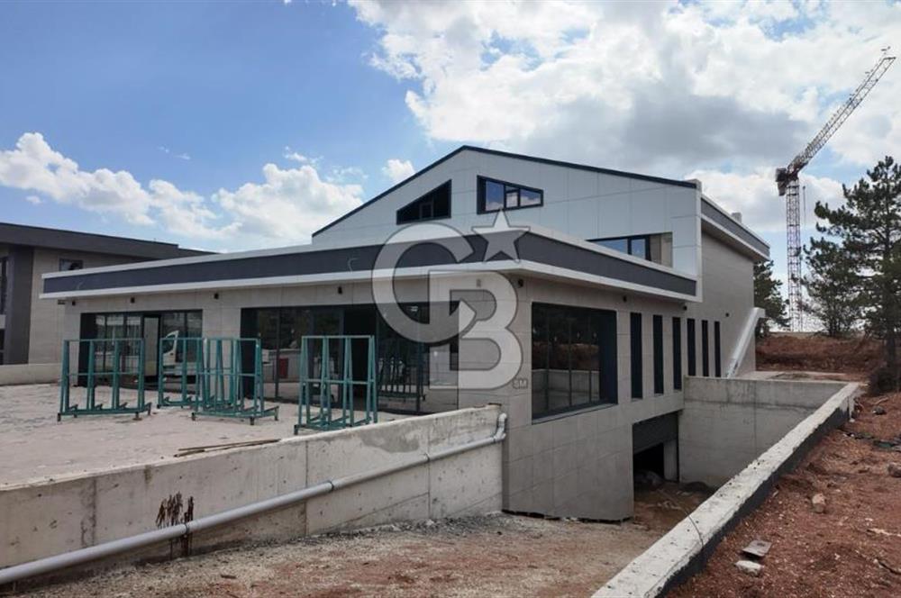 Bağlar Caddesinin En Prestijli Noktasında Komple Kiralık Bina
