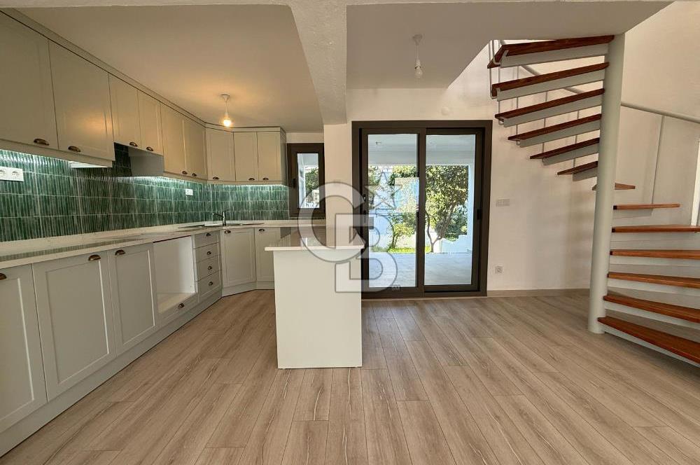 Datça Dadya Sitesi’nde Panoramik Deniz Manzaralı, Tadilatlı 3+1 Villa