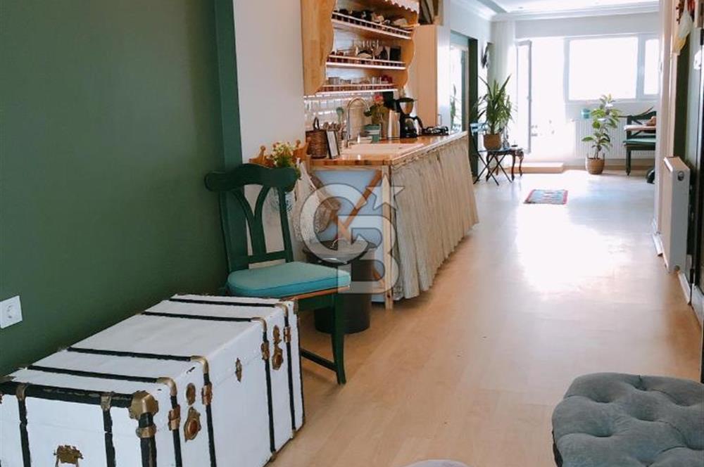 Kadıköy rıhtıma yakın geniş stüdyo daire kiralık