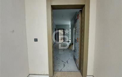 URLA KUŞÇULAR'DA GENİŞ BAHÇELİ KİRALIK SIFIR VİLLA 