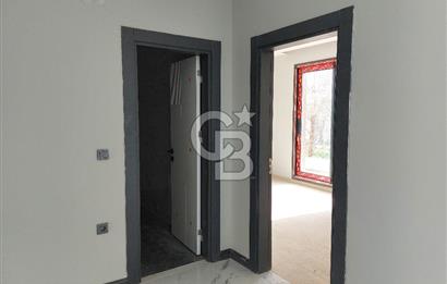 URLA KUŞÇULAR'DA GENİŞ BAHÇELİ KİRALIK SIFIR VİLLA 