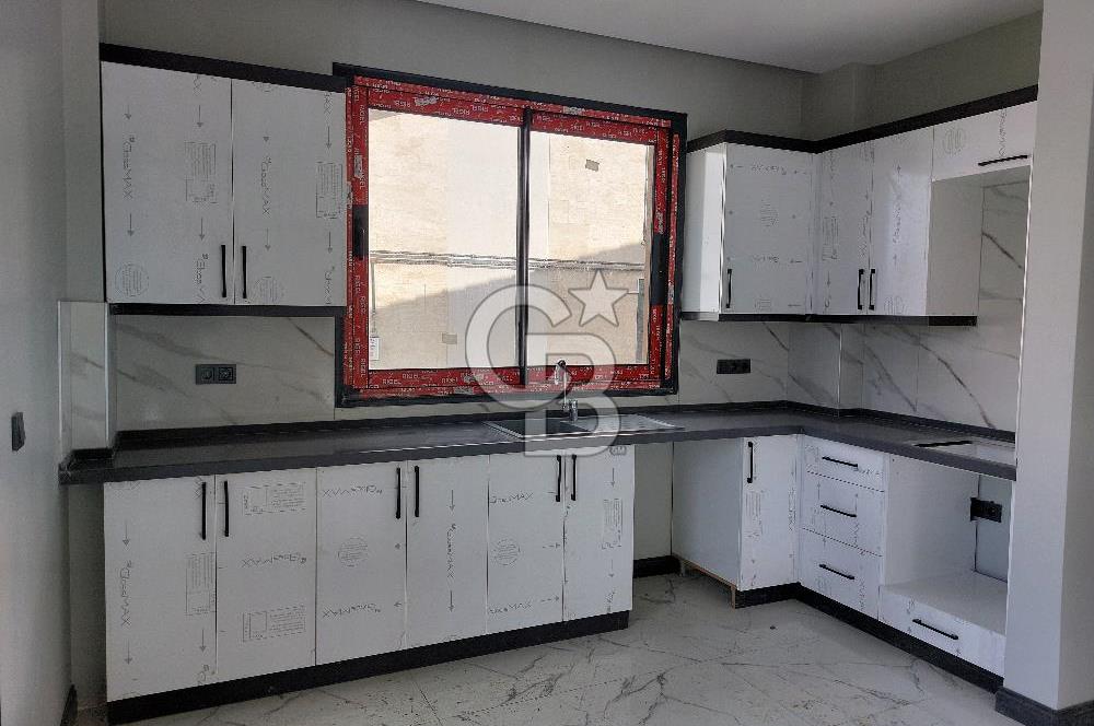 URLA KUŞÇULAR'DA GENİŞ BAHÇELİ KİRALIK SIFIR VİLLA 
