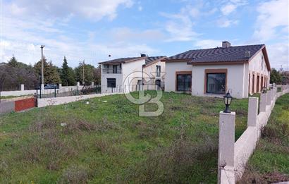 URLA KUŞÇULAR'DA GENİŞ BAHÇELİ KİRALIK SIFIR VİLLA 