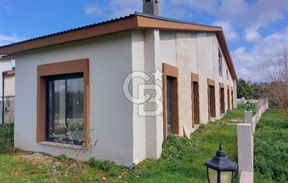 URLA KUŞÇULAR'DA GENİŞ BAHÇELİ KİRALIK SIFIR VİLLA 