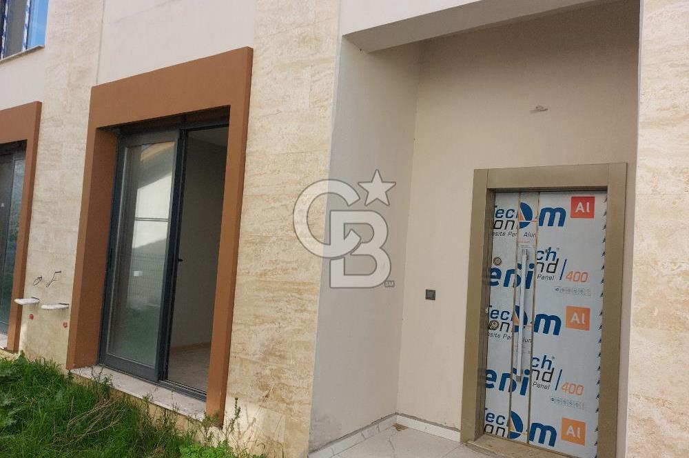 URLA KUŞÇULAR'DA GENİŞ BAHÇELİ KİRALIK SIFIR VİLLA 