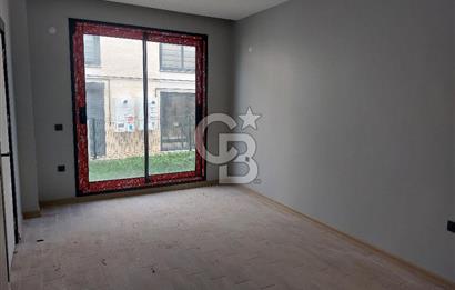 URLA KUŞÇULAR'DA GENİŞ BAHÇELİ KİRALIK SIFIR VİLLA 
