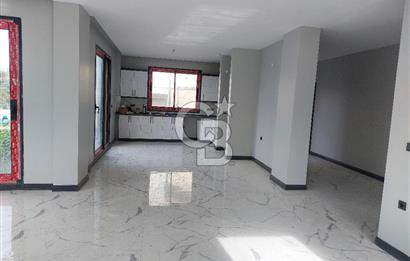 URLA KUŞÇULAR'DA GENİŞ BAHÇELİ KİRALIK SIFIR VİLLA 