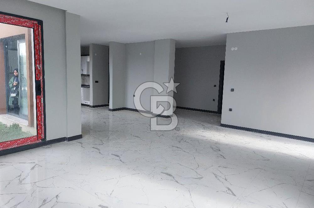 URLA KUŞÇULAR'DA GENİŞ BAHÇELİ KİRALIK SIFIR VİLLA 