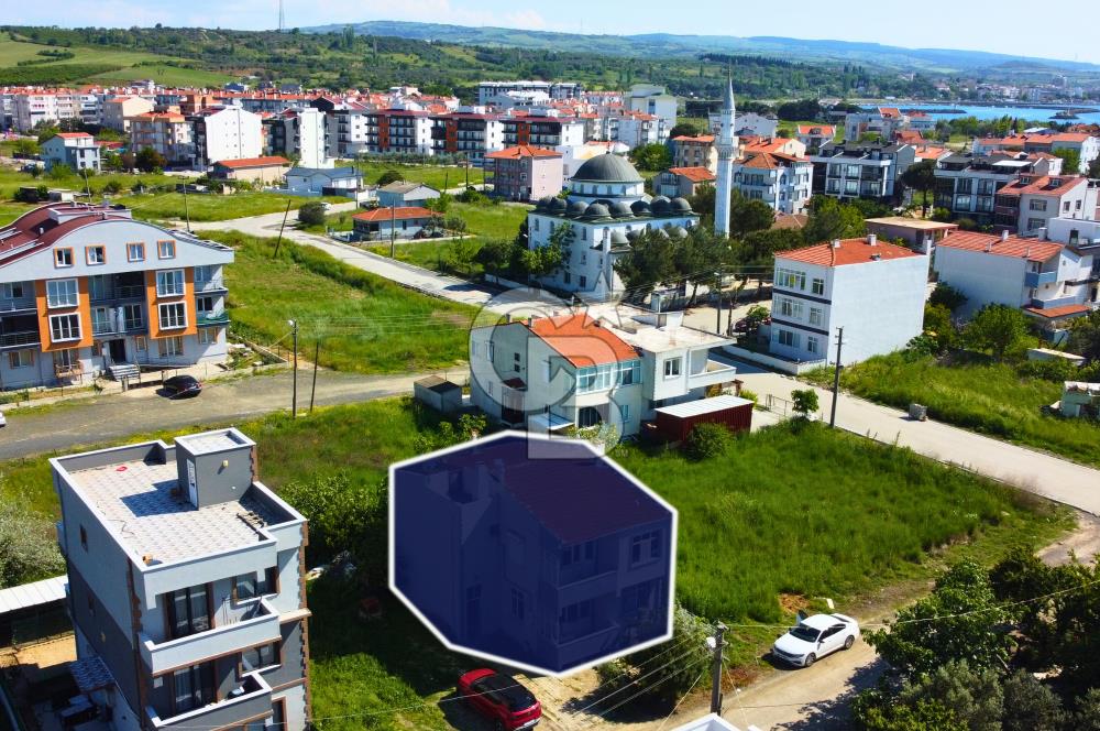 Çanakkale Lapseki Dalyan'da Denize Yakın 2 Daireli Müstakil Bina