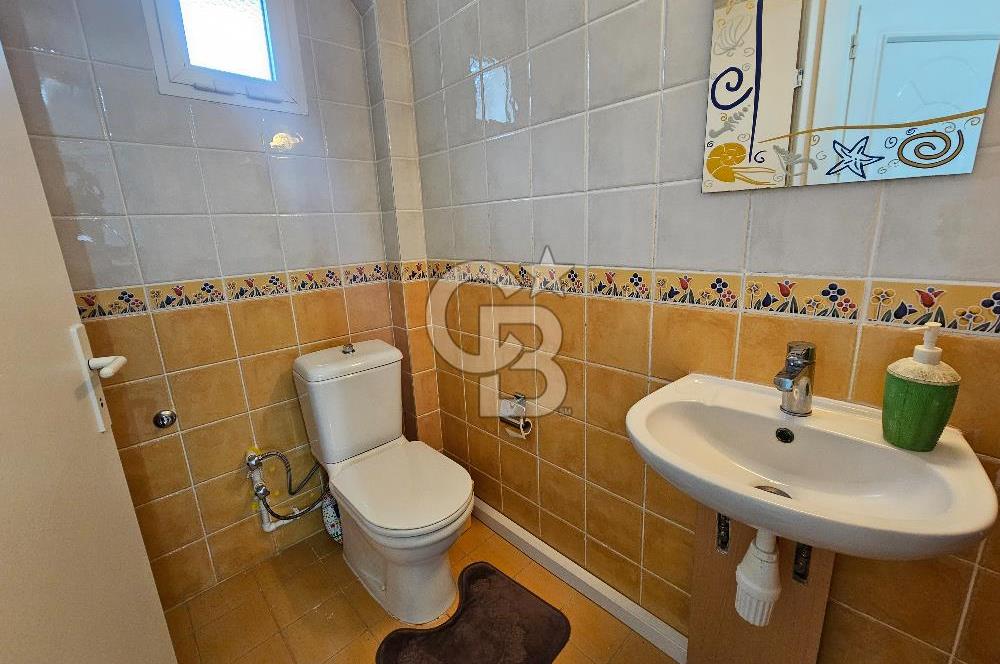KARABURUN MERCANKOY SİTESİNDE SATILIK 3+1 BAHÇELİ MÜSTAKİL VİLLA