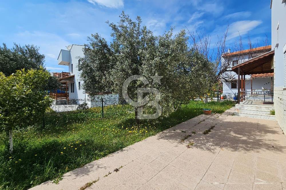 KARABURUN MERCANKOY SİTESİNDE SATILIK 3+1 BAHÇELİ MÜSTAKİL VİLLA