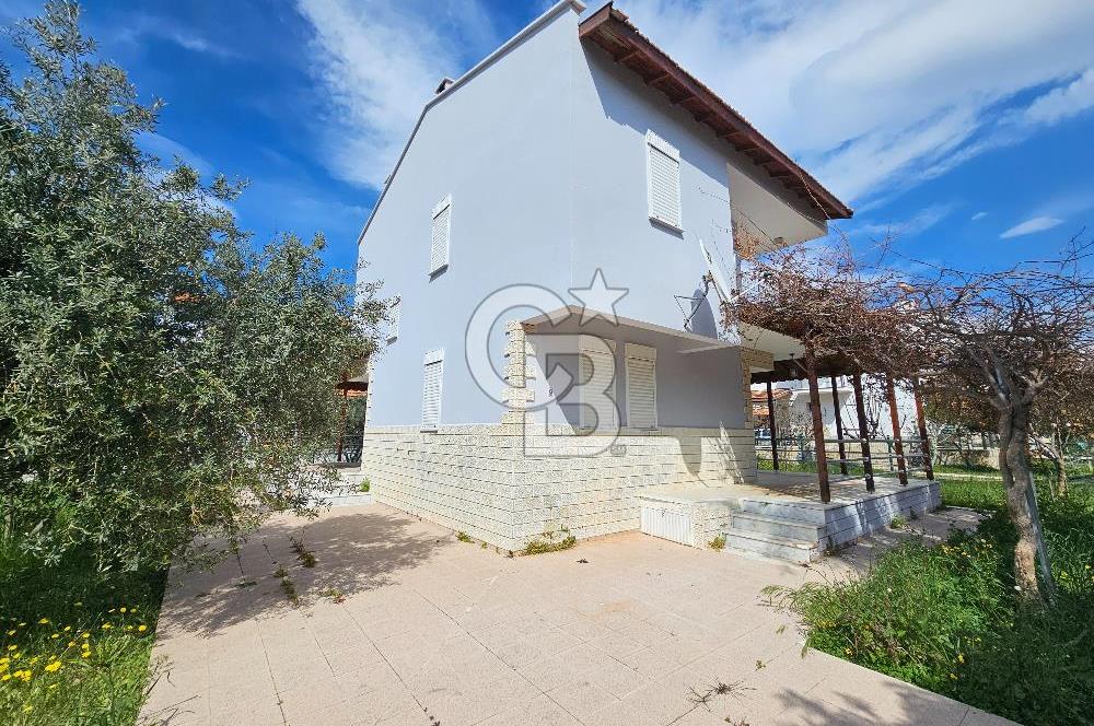 KARABURUN MERCANKOY SİTESİNDE SATILIK 3+1 BAHÇELİ MÜSTAKİL VİLLA