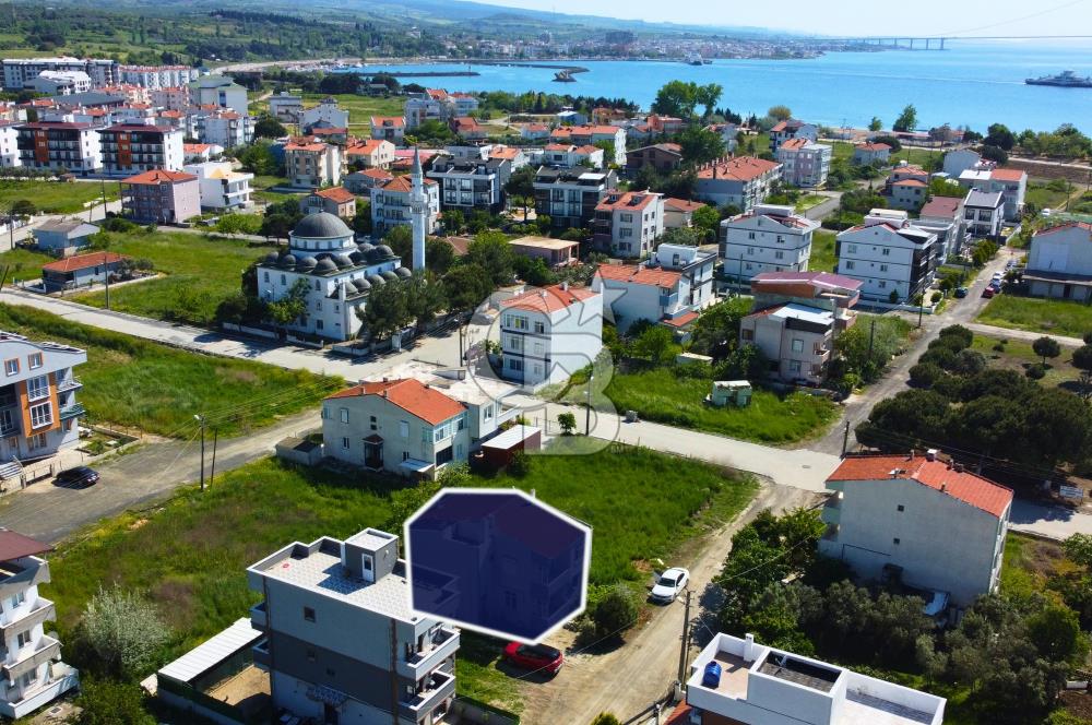 Çanakkale Lapseki Dalyan'da Denize Yakın 2 Daireli Müstakil Bina