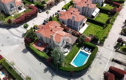 ARNAVUTKÖY,NEOGÖLPARK İSTANBUL SATILIK HAVUZLU KIŞ BAHÇELİ VİLLA
