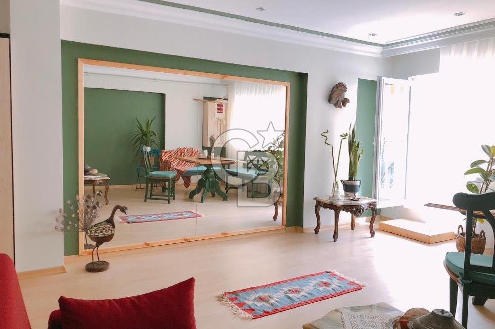 Kadıköy rıhtıma yakın geniş stüdyo daire kiralık