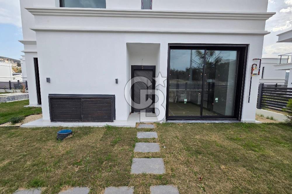 Ege Mahallesi'nde Özel Havuzlu 4+1 Müstakil Villa