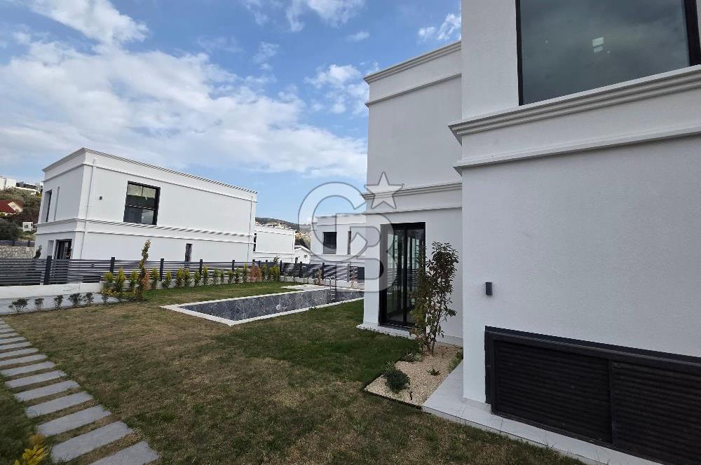 Ege Mahallesi'nde Özel Havuzlu 4+1 Müstakil Villa