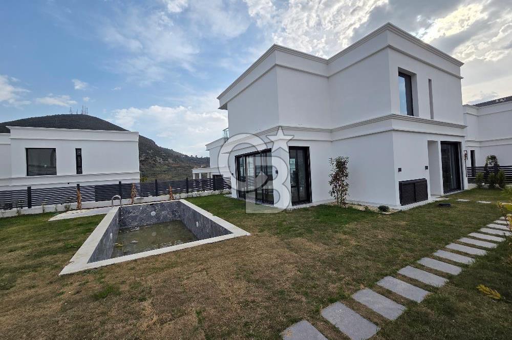 Ege Mahallesi'nde Özel Havuzlu 4+1 Müstakil Villa